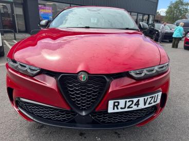SPOTICAR Alfa Romeo Tonale 1.3 Vgt 15.5kwh Sprint Auto Q4 Awd Euro 6 5dr Used Car - Suv Plug-in Hybrid Red - Cheltenham - 1200600845_2