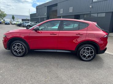 SPOTICAR Alfa Romeo Tonale 1.3 Vgt 15.5kwh Sprint Auto Q4 Awd Euro 6 5dr Used Car - Suv Plug-in Hybrid Red - Cheltenham - 1200600845_5