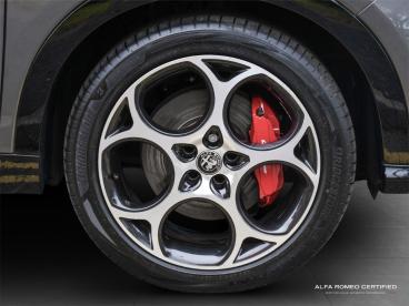 ALFA ROMEO CERTIFIED Alfa Romeo Tonale 1.5 Vgt Mhev Veloce Dct Euro 6 5dr Used Car - Suv Hybrid Grey - Nuneaton - 606598_4