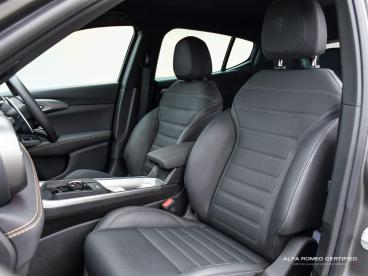 ALFA ROMEO CERTIFIED Alfa Romeo Tonale 1.5 Vgt Mhev Veloce Dct Euro 6 5dr Used Car - Suv Hybrid Grey - Nuneaton - 606598_5