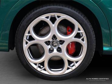 ALFA ROMEO CERTIFIED Alfa Romeo Tonale 1.5 Vgt Mhev Tributo Italiano Dct Euro 6 5dr Used Car - Suv Hybrid Green - Nuneaton - 606599_4