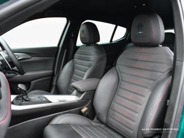 ALFA ROMEO CERTIFIED Alfa Romeo Tonale 1.5 Vgt Mhev Tributo Italiano Dct Euro 6 5dr Used Car - Suv Hybrid Green - Nuneaton - 606599_5