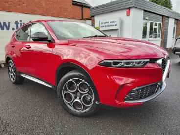 SPOTICAR Alfa Romeo Tonale 1.3 Vgt 15.5kwh Ti Auto Q4 Awd Euro 6 5dr Used Car - Suv Plug-in Hybrid Red - Telford - 1200606955_1