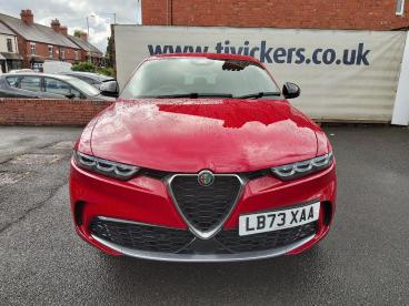 SPOTICAR Alfa Romeo Tonale 1.3 Vgt 15.5kwh Ti Auto Q4 Awd Euro 6 5dr Used Car - Suv Plug-in Hybrid Red - Telford - 1200606955_4