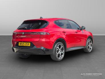 ALFA ROMEO CERTIFIED Alfa Romeo Tonale 1.5 Vgt Mhev Veloce Dct Euro 6 5dr Used Car - Suv Hybrid Red - Slough - 607946_3