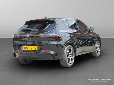 ALFA ROMEO CERTIFIED Alfa Romeo Tonale 1.5 Vgt Mhev Veloce Dct Euro 6 5dr Used Car - Suv Hybrid Black - Slough - 607947_3