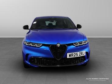 ALFA ROMEO CERTIFIED Alfa Romeo Tonale 1.5 Vgt Mhev Veloce Dct Euro 6 5dr Used Car - Suv Hybrid Blue - Slough - 607948_2