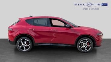 SPOTICAR Alfa Romeo Tonale 1.5 Vgt Mhev Veloce Dct Euro 6 5dr Used Car - Suv Hybrid Red - Liverpool - 1200608517_2