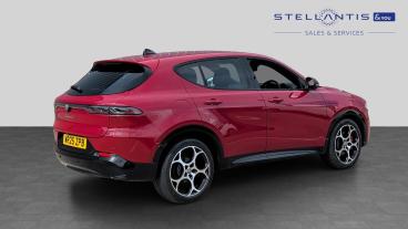 SPOTICAR Alfa Romeo Tonale 1.5 Vgt Mhev Veloce Dct Euro 6 5dr Used Car - Suv Hybrid Red - Liverpool - 1200608517_3