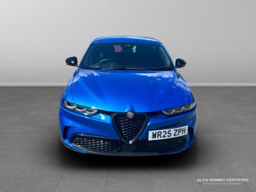 ALFA ROMEO CERTIFIED Alfa Romeo Tonale 1.5 Vgt Mhev Veloce Dct Euro 6 5dr Used Car - Suv Hybrid Blue - Kidlington - 609501_2