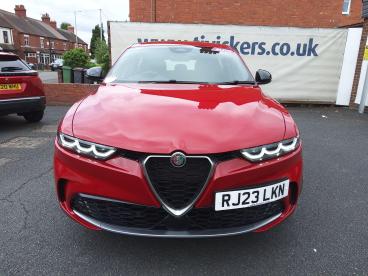 SPOTICAR Alfa Romeo Tonale 1.5 Vgt Mhev Ti Dct Euro 6 5dr Used Car - Suv Hybrid Red - Telford - 1200611046_4