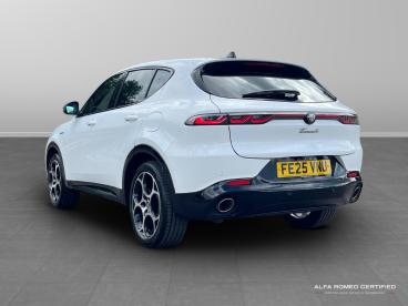 ALFA ROMEO CERTIFIED Alfa Romeo Tonale 1.3 Vgt 15.5kwh Veloce Auto Q4 Awd Euro 6 5dr Used Car - Suv Plug-in Hybrid White - Kidlington - 613474_4