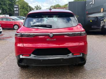 SPOTICAR Alfa Romeo Tonale 1.5 Vgt Mhev Veloce Dct Euro 6 5dr Used Car - Suv Hybrid Red - Leicester - 1200614615_2