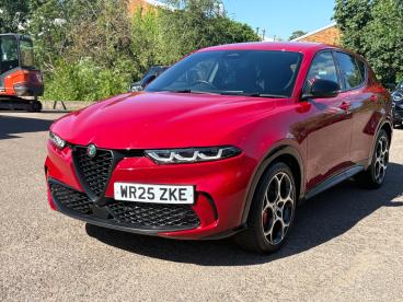 SPOTICAR Alfa Romeo Tonale 1.5 Vgt Mhev Veloce Dct Euro 6 5dr Used Car - Suv Hybrid Red - Leicester - 1200614615_3