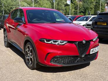 SPOTICAR Alfa Romeo Tonale 1.5 Vgt Mhev Veloce Dct Euro 6 5dr Used Car - Suv Hybrid Red - Leicester - 1200614615_5