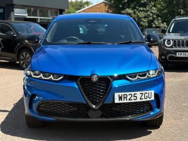 SPOTICAR Alfa Romeo Tonale 1.5 Vgt Mhev Veloce Dct Euro 6 5dr Used Car - Suv Hybrid Blue - Leicester - 1200614617_2