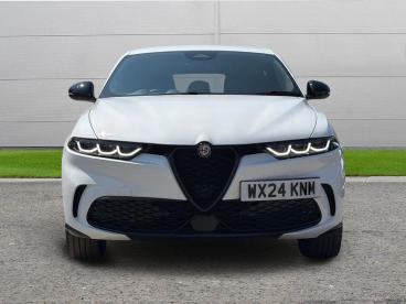 SPOTICAR Alfa Romeo Tonale 1.5 Vgt Mhev Veloce Dct Euro 6 5dr Used Car - Suv Hybrid White - Selby - 1200614837_2