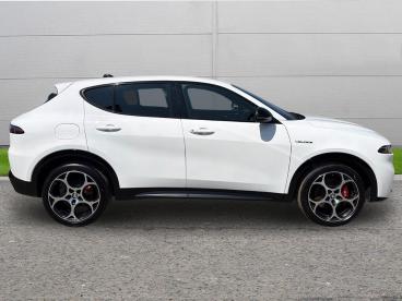 SPOTICAR Alfa Romeo Tonale 1.5 Vgt Mhev Veloce Dct Euro 6 5dr Used Car - Suv Hybrid White - Selby - 1200614837_4