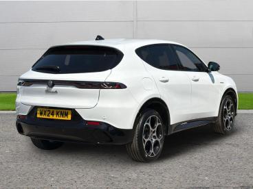 SPOTICAR Alfa Romeo Tonale 1.5 Vgt Mhev Veloce Dct Euro 6 5dr Used Car - Suv Hybrid White - Selby - 1200614837_5