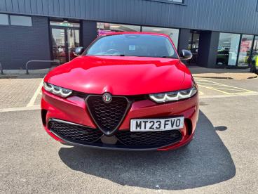 SPOTICAR Alfa Romeo Tonale 1.3 Vgt 15.5kwh Veloce Auto Q4 Awd Euro 6 5dr Used Car - Suv Plug-in Hybrid Red - Cheltenham - 1200614988_2
