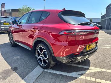 SPOTICAR Alfa Romeo Tonale 1.3 Vgt 15.5kwh Veloce Auto Q4 Awd Euro 6 5dr Used Car - Suv Plug-in Hybrid Red - Cheltenham - 1200614988_4