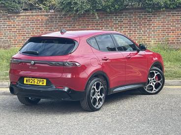 ALFA ROMEO CERTIFIED Alfa Romeo Tonale 1.5 Vgt Mhev Veloce Dct Euro 6 5dr Used Car - Suv Hybrid Red - Hemel Hempstead - 615001_2