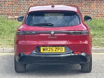 ALFA ROMEO CERTIFIED Alfa Romeo Tonale 1.5 Vgt Mhev Veloce Dct Euro 6 5dr Used Car - Suv Hybrid Red - Hemel Hempstead - 615001_4