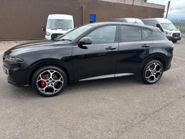 SPOTICAR Alfa Romeo Tonale 1.5 Vgt Mhev Veloce Dct Euro 6 5dr Used Car - Suv Hybrid Black - Forfar - 1200616635_5