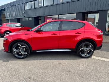 SPOTICAR Alfa Romeo Tonale 1.5 Vgt Mhev Sport Speciale Dct Auto Euro 6 5dr Used Car - Suv Hybrid Red - Cheltenham - 1200618371_4