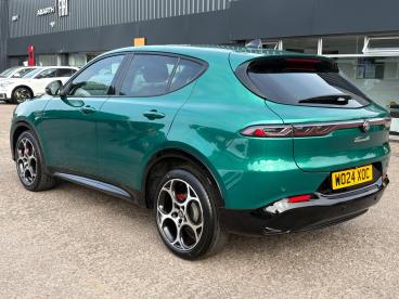 SPOTICAR Alfa Romeo Tonale 1.5 Vgt Mhev Veloce Dct Euro 6 5dr Used Car - Suv Hybrid Green - Leicester - 1200619863_4