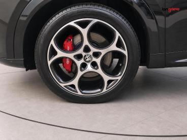 SPOTICAR Alfa Romeo Tonale 1.5 Vgt Mhev Veloce Dct Euro 6 5dr Used Car - Suv Hybrid Black - Falkirk - 1200620696_5