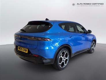 ALFA ROMEO CERTIFIED Alfa Romeo Tonale 1.5 Vgt Mhev Veloce Dct Euro 6 5dr Used Car - Suv Hybrid Blue - Chiswick - 621011_3