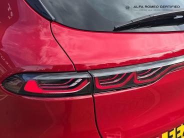ALFA ROMEO CERTIFIED Alfa Romeo Tonale 1.3 Vgt 15.5kwh Tributo Italiano Auto Q4 Awd Euro Used Car - Suv Plug-in Hybrid  - Leicester - 621687_5