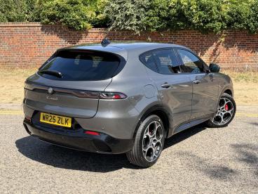 SPOTICAR Alfa Romeo Tonale 1.5 Vgt Mhev Veloce Dct Euro 6 5dr Used Car - Suv Hybrid Grey - Hemel Hempstead - 800622322_2