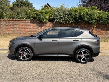 SPOTICAR Alfa Romeo Tonale 1.5 Vgt Mhev Veloce Dct Euro 6 5dr Used Car - Suv Hybrid Grey - Hemel Hempstead - 800622322_5
