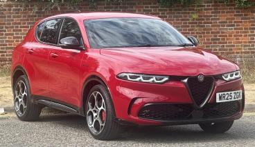 ALFA ROMEO CERTIFIED Alfa Romeo Tonale 1.5 Vgt Mhev Veloce Dct Euro 6 5dr Used Car - Suv Hybrid Red - Hemel Hempstead - 622323_1