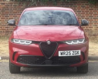 ALFA ROMEO CERTIFIED Alfa Romeo Tonale 1.5 Vgt Mhev Veloce Dct Euro 6 5dr Used Car - Suv Hybrid Red - Hemel Hempstead - 622323_3
