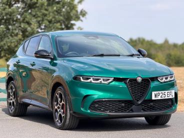 SPOTICAR Alfa Romeo Tonale 1.5 Vgt Mhev Veloce Dct Euro 6 5dr Used Car - Suv Hybrid Green - Balsall Common - 1200623367_1