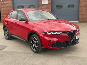 SPOTICAR Alfa Romeo Tonale 1.5 Vgt Mhev Sprint Dct Euro 6 5dr Used Car - Suv Hybrid Red - Billinghay - 1200623522_1