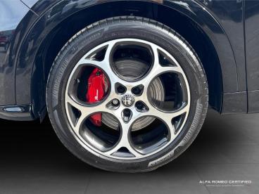 ALFA ROMEO CERTIFIED Alfa Romeo Tonale 1.5 Vgt Mhev Veloce Dct Euro 6 5dr Used Car - Suv Hybrid Black - Swindon - 624434_5