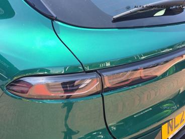 ALFA ROMEO CERTIFIED Alfa Romeo Tonale 1.5 Vgt Mhev Sprint Dct Euro 6 5dr Used Car - Suv Hybrid Green - Leicester - 624492_5