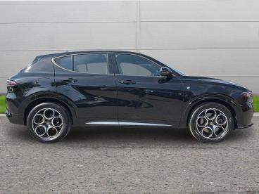 SPOTICAR Alfa Romeo Tonale 1.5 Vgt Mhev Ti Dct Euro 6 5dr Used Car - Suv Hybrid Black - Selby - 1200625695_4