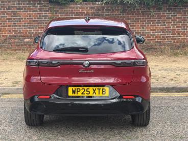 ALFA ROMEO CERTIFIED Alfa Romeo Tonale 1.5 Vgt Mhev Veloce Dct Euro 6 5dr Used Car - Suv Hybrid Red - Hemel Hempstead - 626083_5