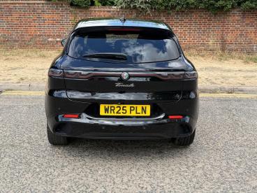 ALFA ROMEO CERTIFIED Alfa Romeo Tonale 1.5 Vgt Mhev Veloce Dct Euro 6 5dr Used Car - Suv Hybrid Black - Hemel Hempstead - 626084_3