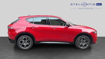 SPOTICAR Alfa Romeo Tonale 1.5 Vgt Mhev Sprint Dct Euro 6 5dr Used Car - Suv Hybrid Red - Stockport - 1200629814_2