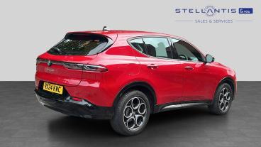 SPOTICAR Alfa Romeo Tonale 1.5 Vgt Mhev Sprint Dct Euro 6 5dr Used Car - Suv Hybrid Red - Stockport - 1200629814_3