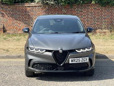 ALFA ROMEO CERTIFIED Alfa Romeo Tonale 1.5 Vgt Mhev Veloce Dct Euro 6 5dr Used Car - Suv Hybrid Grey - Hemel Hempstead - 630211_3