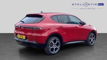 SPOTICAR Alfa Romeo Tonale 1.5 Vgt Mhev Veloce Dct Euro 6 5dr Used Car - Suv Hybrid Red - Preston - 1200631823_3