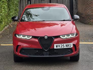 ALFA ROMEO CERTIFIED Alfa Romeo Tonale 1.5 Vgt Mhev Veloce Dct Euro 6 5dr Used Car - Suv Hybrid Red - Hemel Hempstead - 636605_2