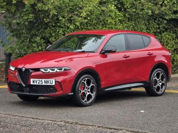 ALFA ROMEO CERTIFIED Alfa Romeo Tonale 1.5 Vgt Mhev Veloce Dct Euro 6 5dr Used Car - Suv Hybrid Red - Hemel Hempstead - 636605_3